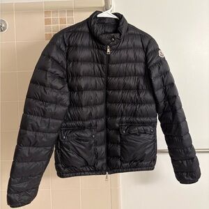 Moncler Men or Women’s Classic Black Puffer Jacket (Longue Saison)